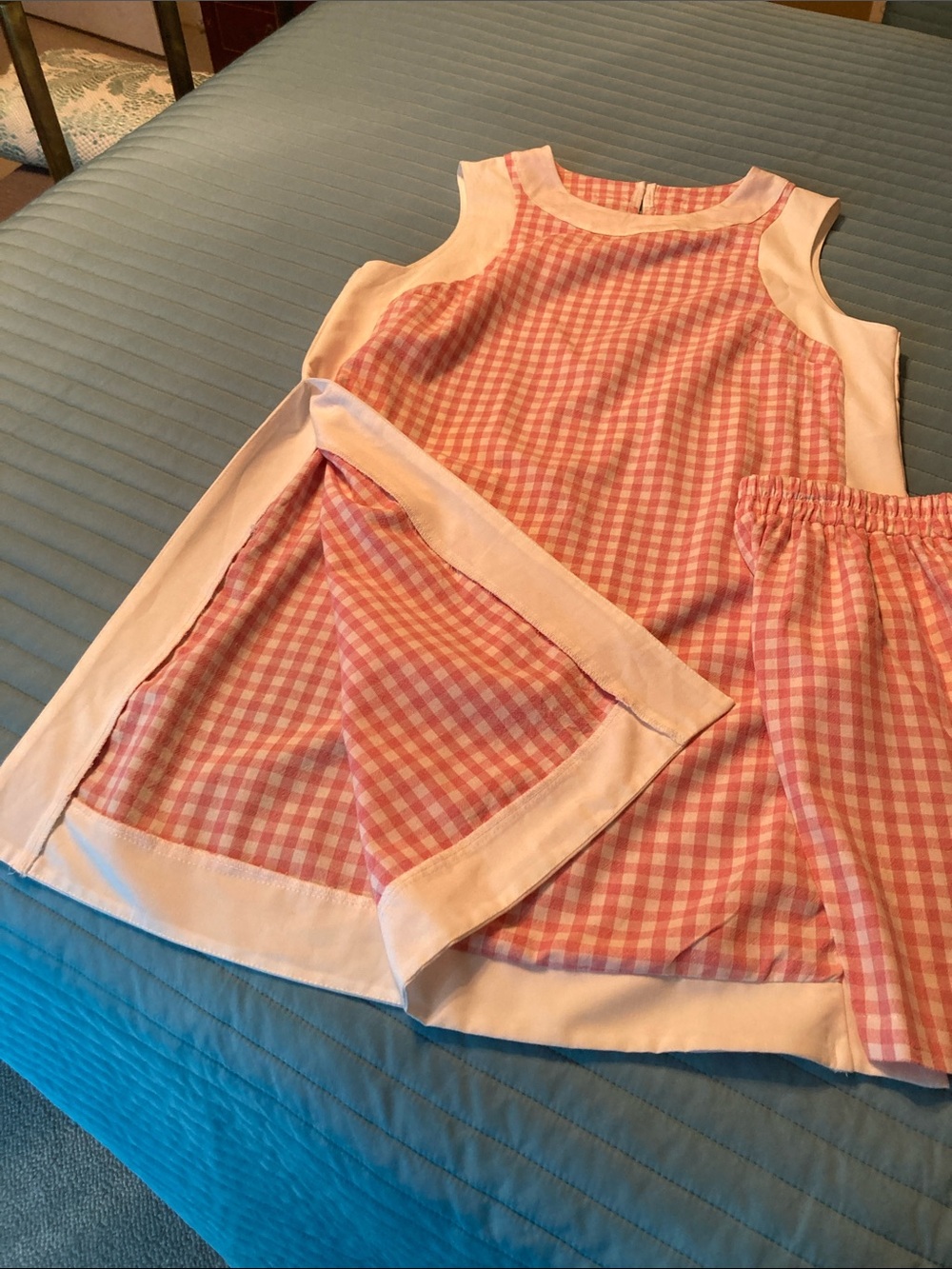 Cute Short Set - Picture 2 of 2